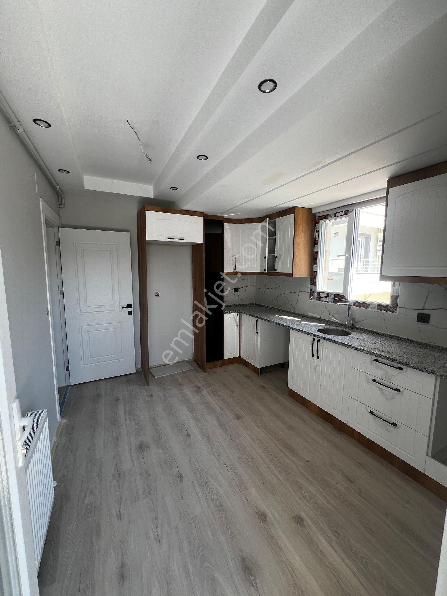 Turgutlu Eymen Emlak'tan Selvilitepe Mh Satılık Arakat Sıfır Daire 🏡