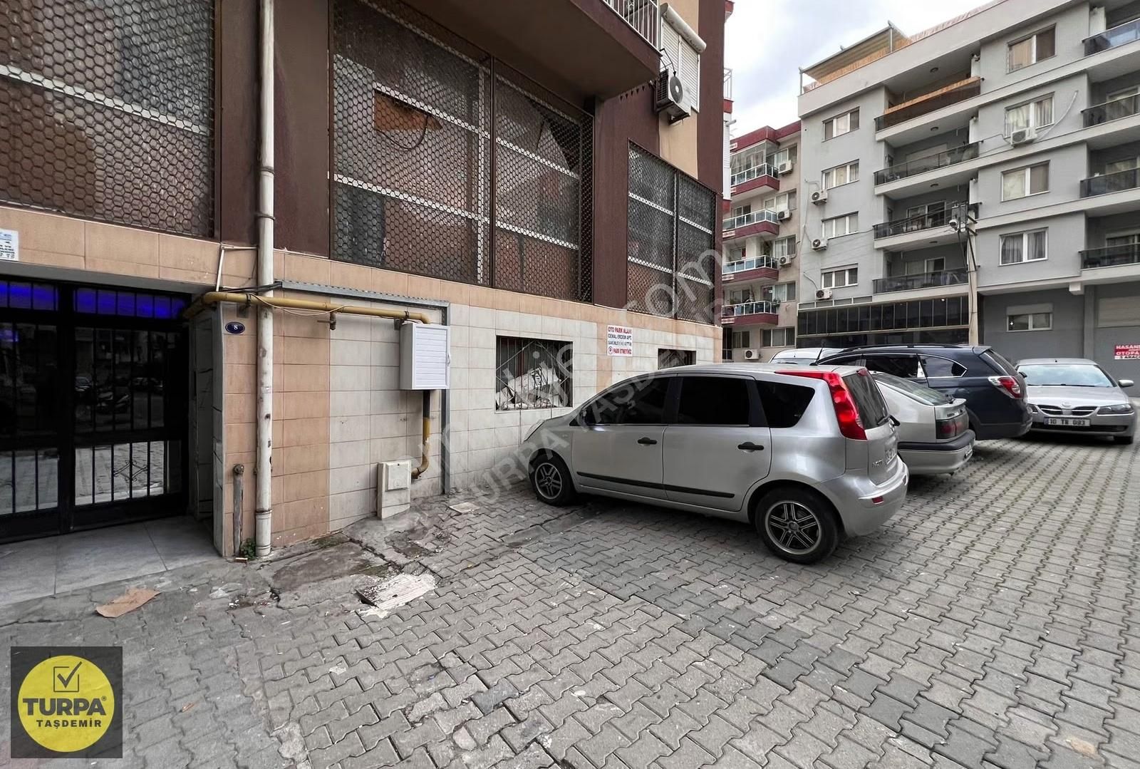 Karşıyaka Dedebaşı Mah.'nde Ferah Satılık Dubleks Daire (4+1) - Görsel 35