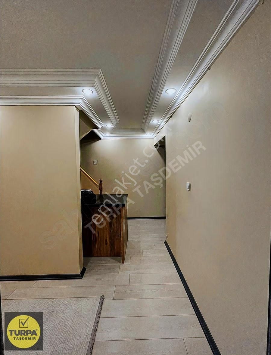 Karşıyaka Dedebaşı Mah.'nde Ferah Satılık Dubleks Daire (4+1) - Görsel 10