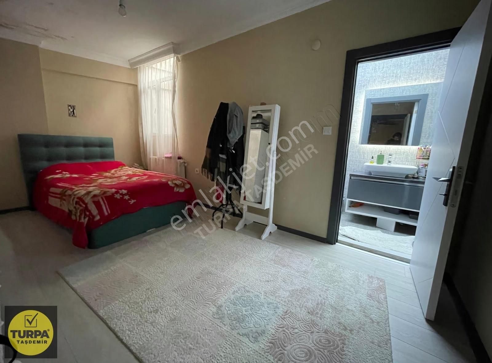 Karşıyaka Dedebaşı Mah.'nde Ferah Satılık Dubleks Daire (4+1) - Görsel 24