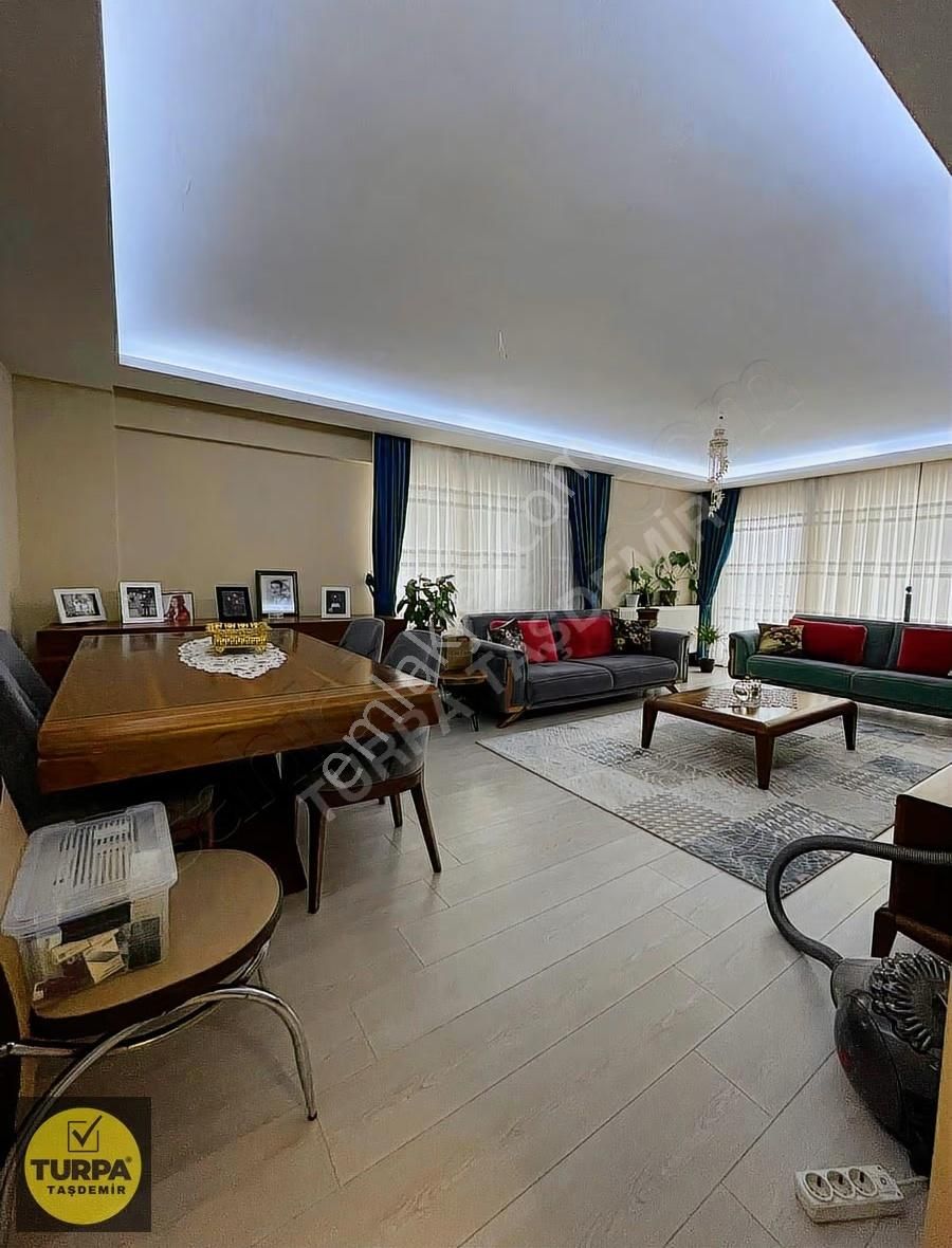 Karşıyaka Dedebaşı Mah.'nde Ferah Satılık Dubleks Daire (4+1) - Görsel 30