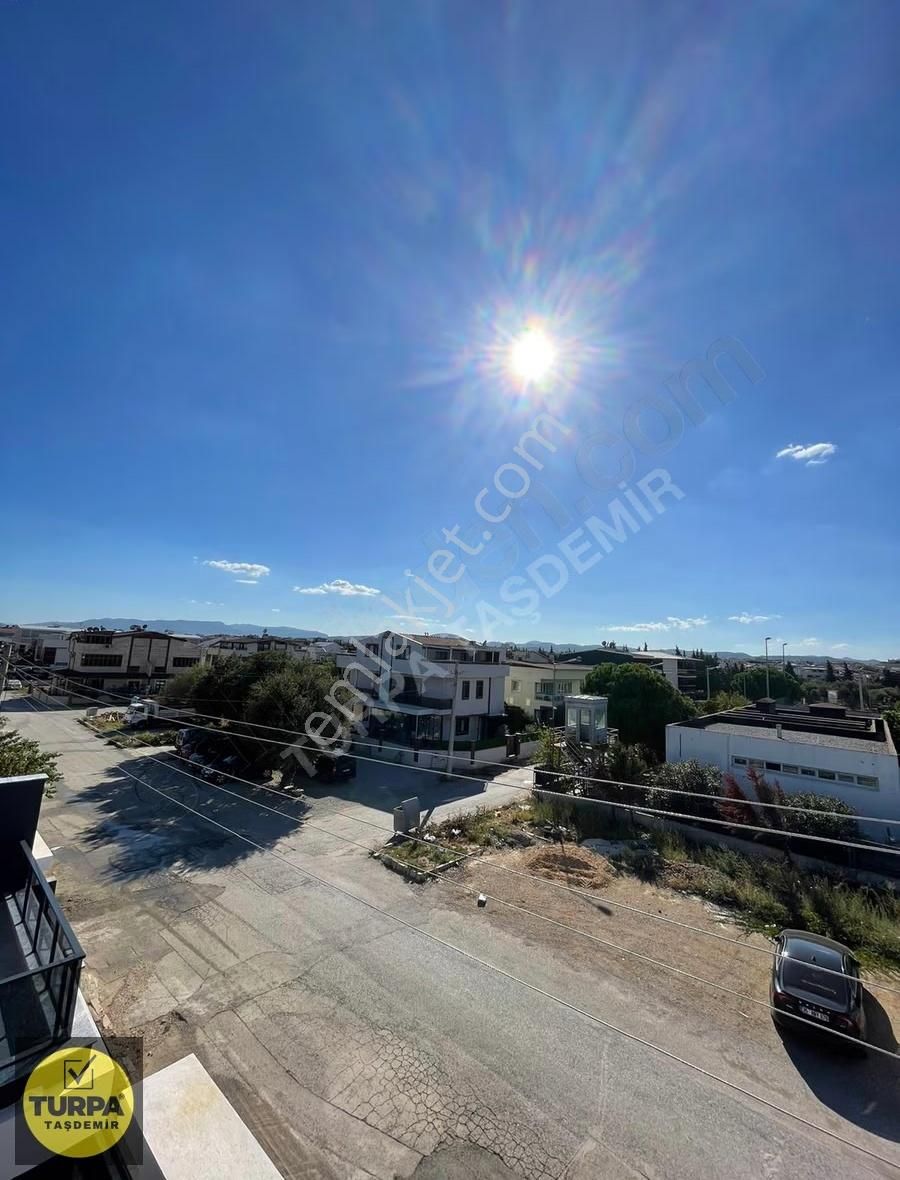 Menderes Mithatpaşa Mahallesi'nde Satılık İkiz Villa (tripleks) - Görsel 26