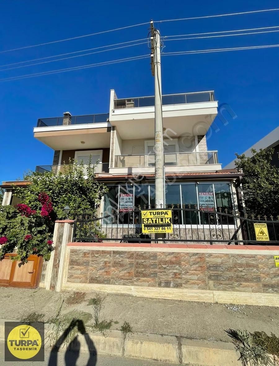 Menderes Mithatpaşa Mahallesi'nde Satılık İkiz Villa (tripleks) - Görsel 31