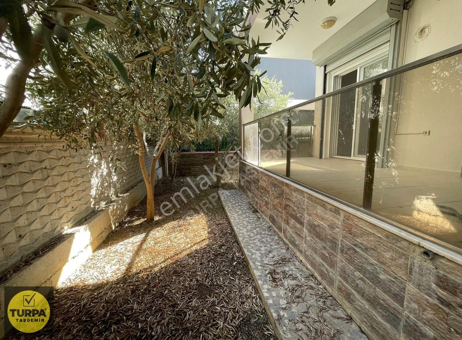 Menderes Mithatpaşa Mahallesi'nde Satılık İkiz Villa (tripleks) - Görsel 27