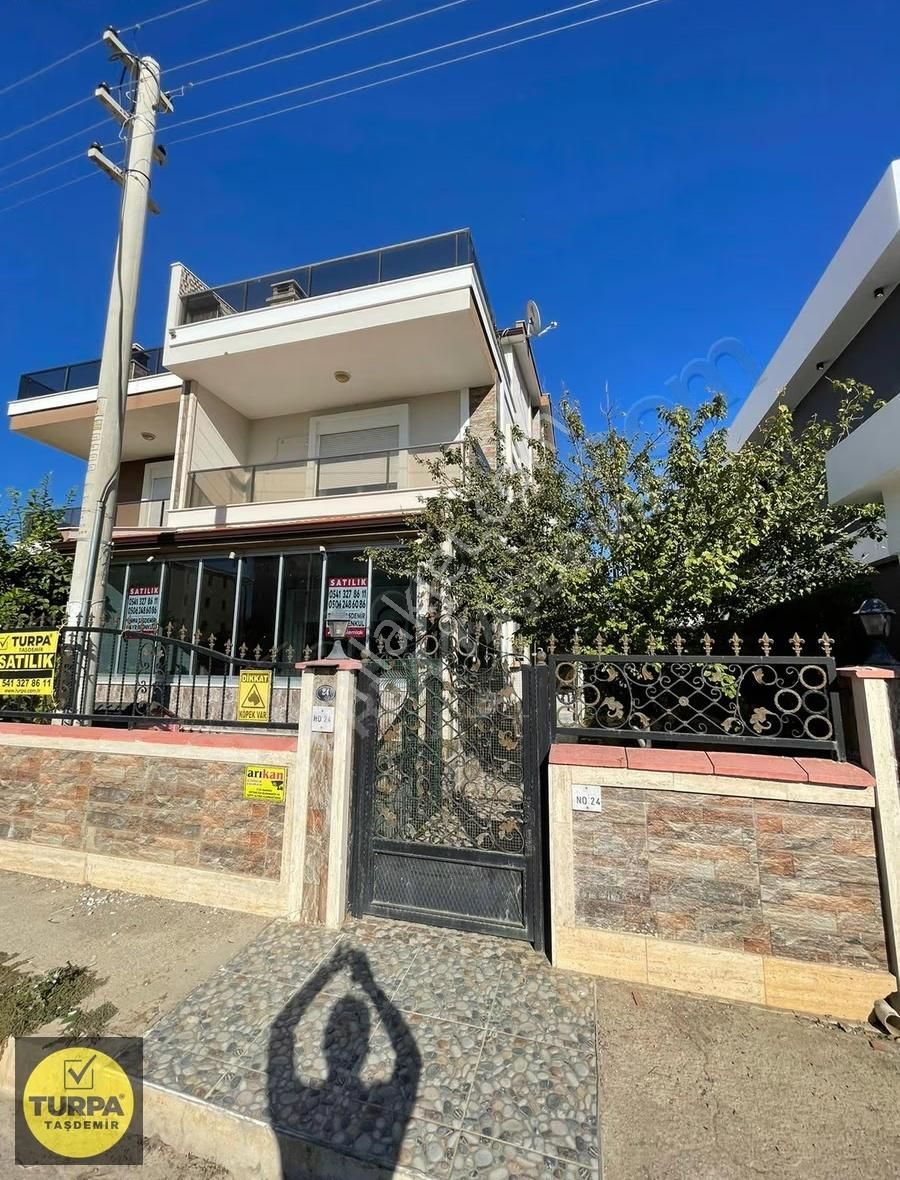 Menderes Mithatpaşa Mahallesi'nde Satılık İkiz Villa (tripleks) - Görsel 8