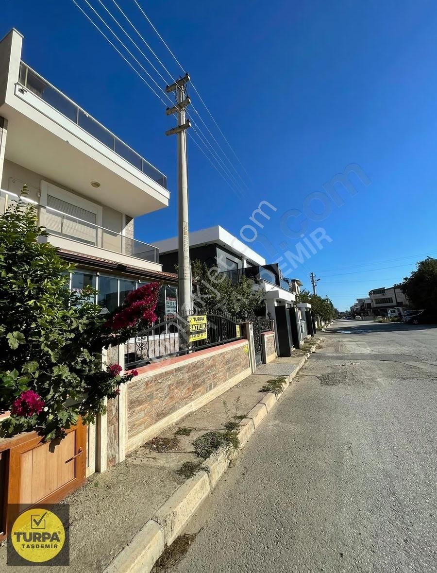 Menderes Mithatpaşa Mahallesi'nde Satılık İkiz Villa (tripleks) - Görsel 15