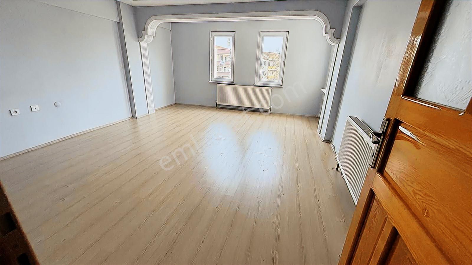 Nova'dan Tapu Dairesi Ve Asuva Park Yakını Kiralık 3+1 Daire - Görsel 3