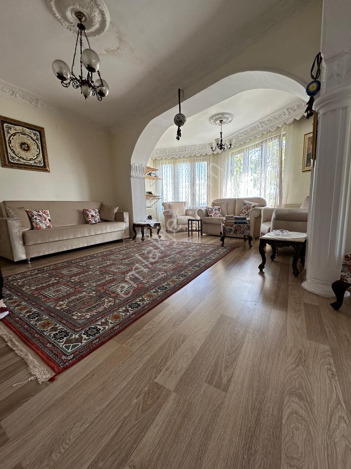 Kapital'den Merkezde Şehir Manzaralı Nostaljik Müstakil Ev - Görsel 18