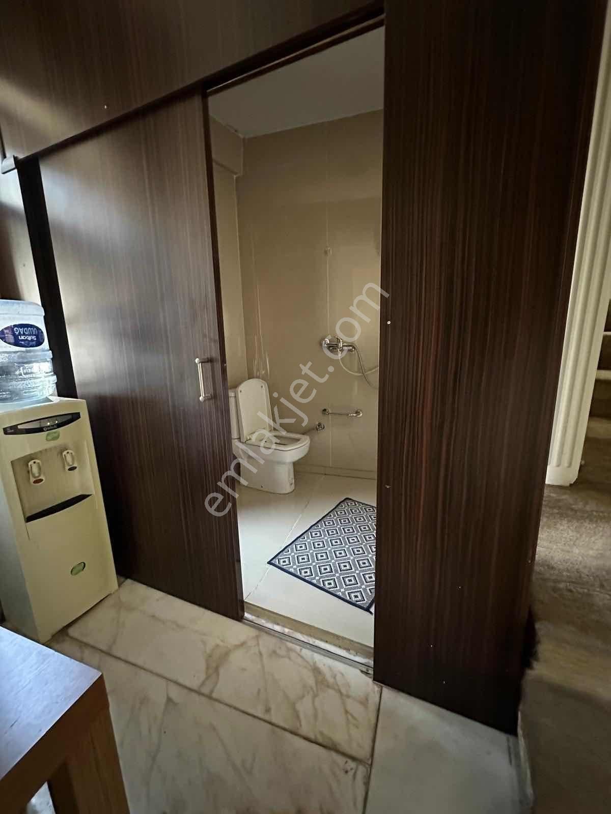 Merkezde Şehir Manzaralı Nostaljik Müstakil Ev - Görsel 18