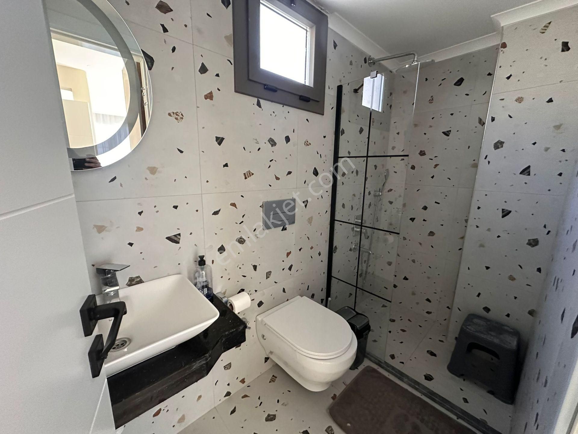 Stop’tan Ovacık 500m² Arsa İçerisinde 3+1 Tribleks Villa - Görsel 23