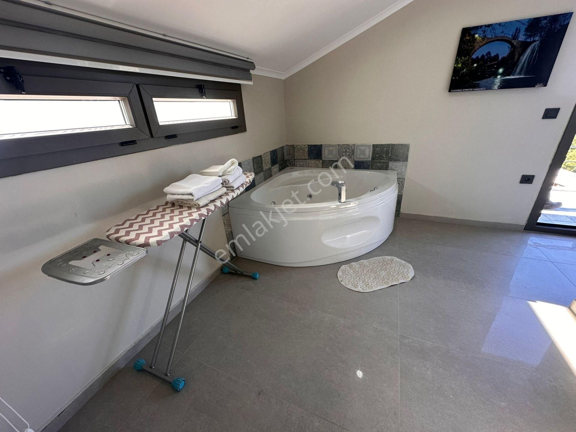 Stop’tan Ovacık 500m² Arsa İçerisinde 3+1 Tribleks Villa - Görsel 22