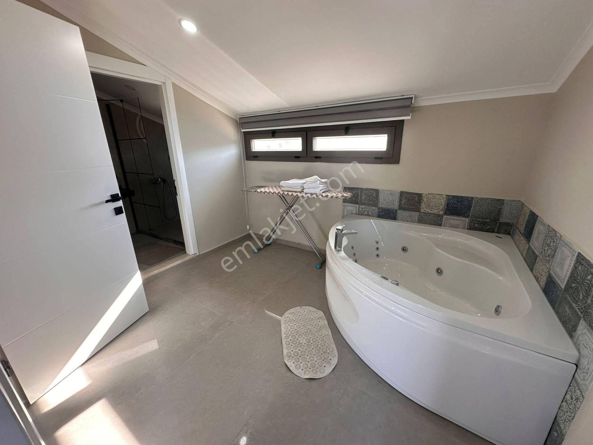 Stop’tan Ovacık 500m² Arsa İçerisinde 3+1 Tribleks Villa - Görsel 21