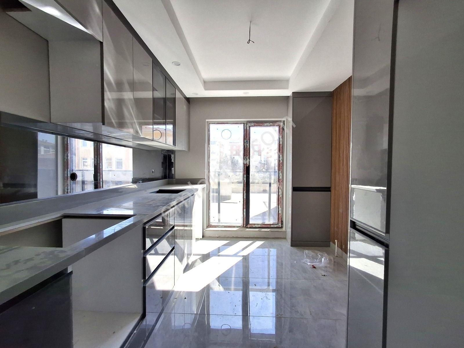 Süvari Mahalleseinde 3+1 Sıfır Asansörlü Ara Kat Efsane Fırsat Satılık Daire - Görsel 2