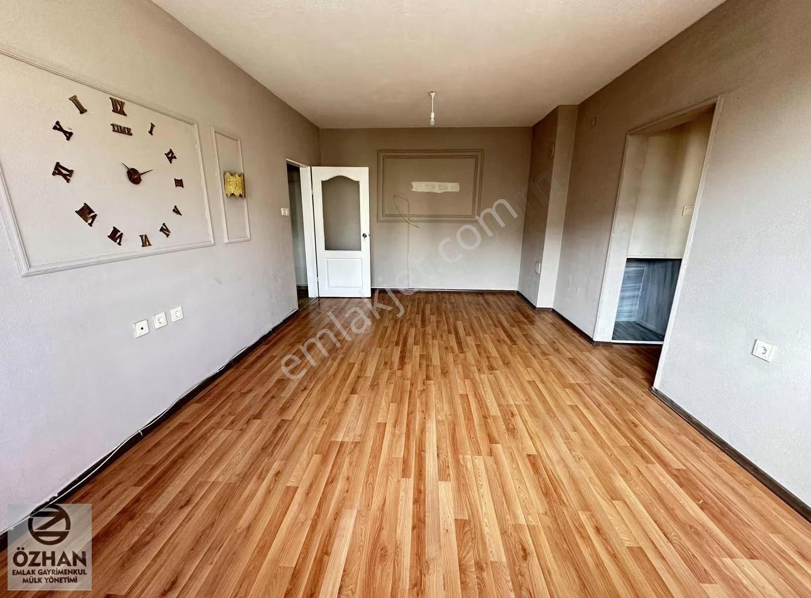 Özhan Emlaktan Balkan Mh'de Ayrı Mutfaklı Kiralık 2+1 Daire - Görsel 2