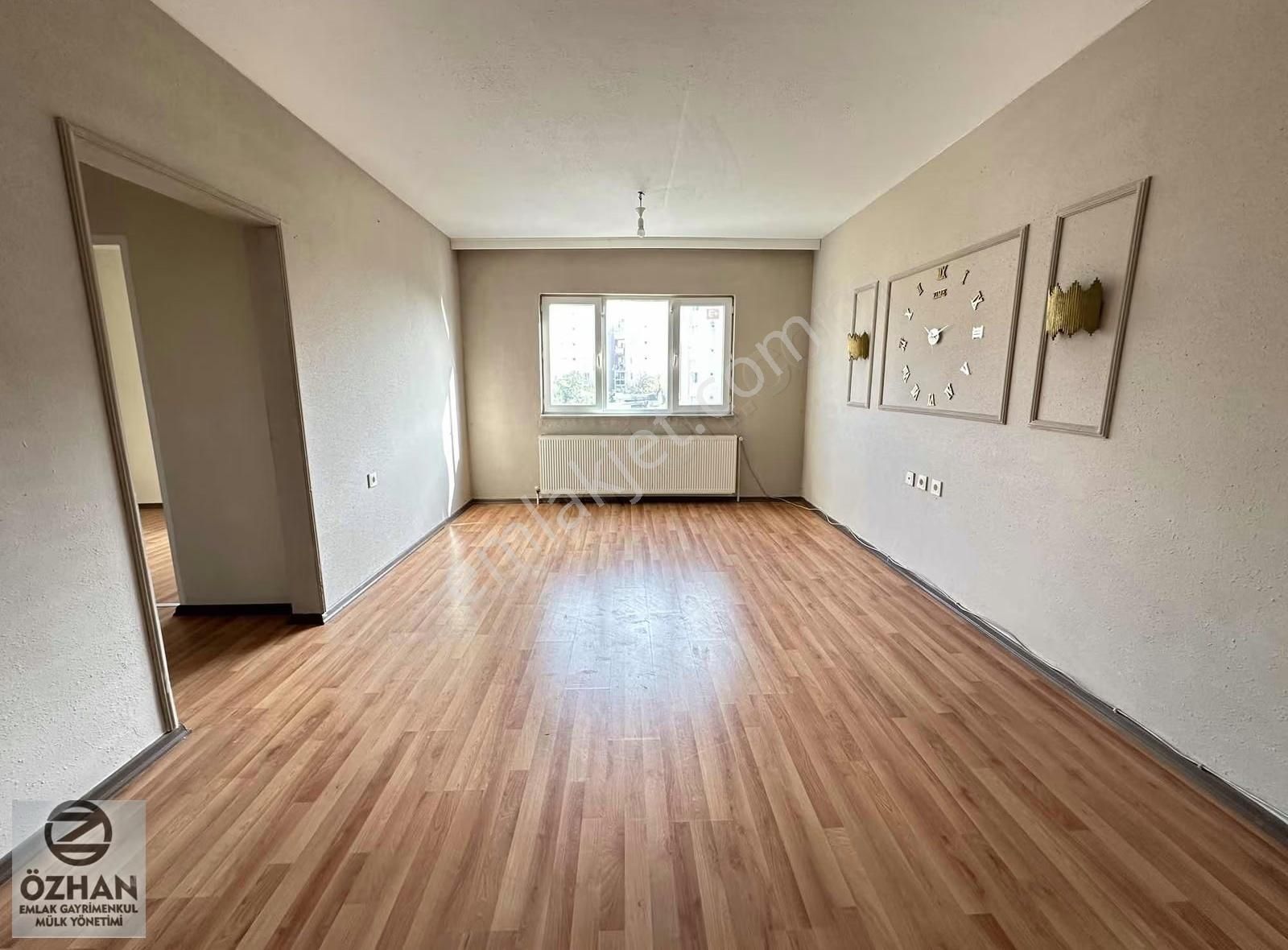 Özhan Emlaktan Balkan Mh'de Ayrı Mutfaklı Kiralık 2+1 Daire