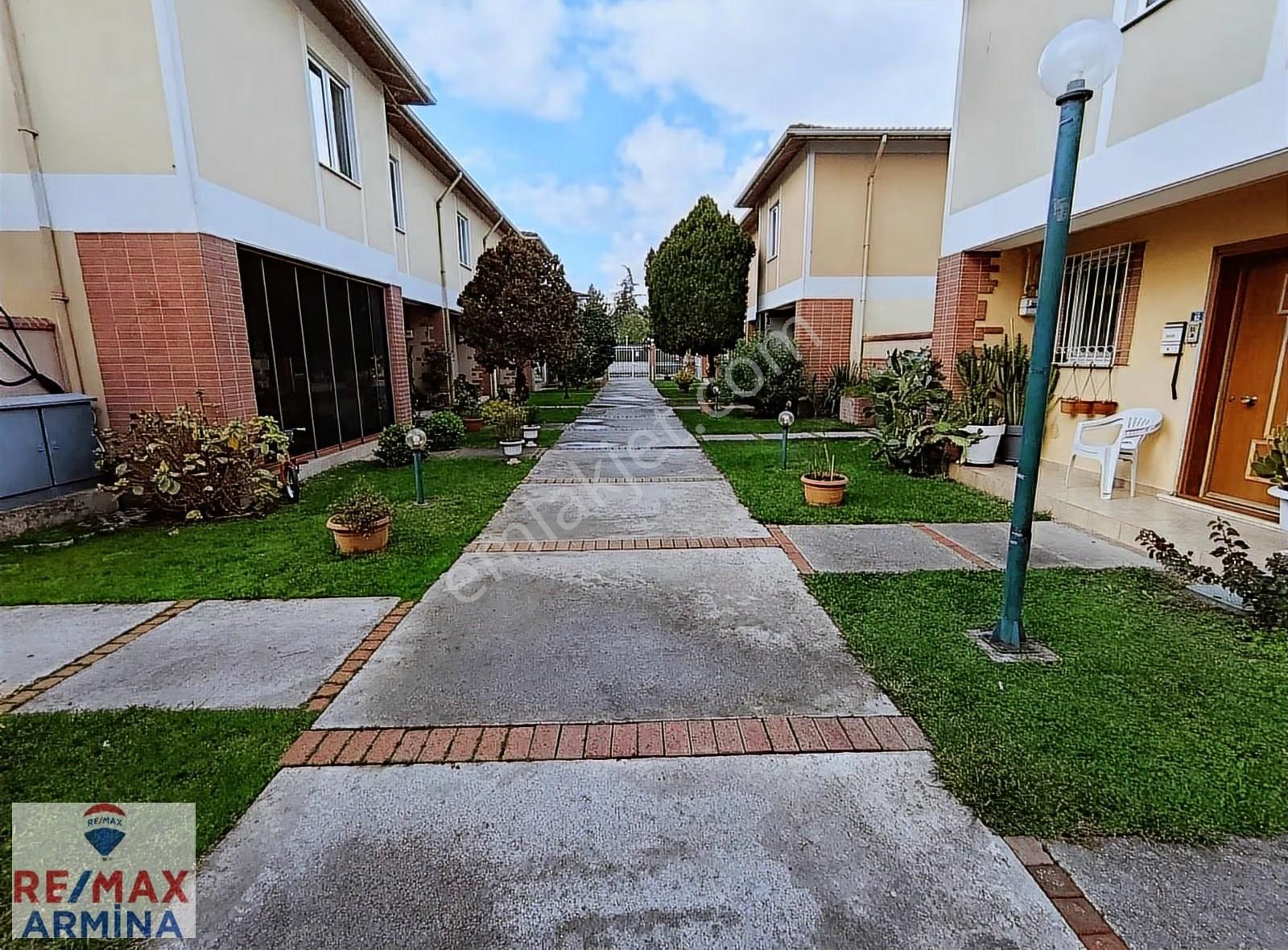 Yahyakaptan Pekdemir Bahçeli Evler Sitesinde Kiralık Villa - Görsel 23