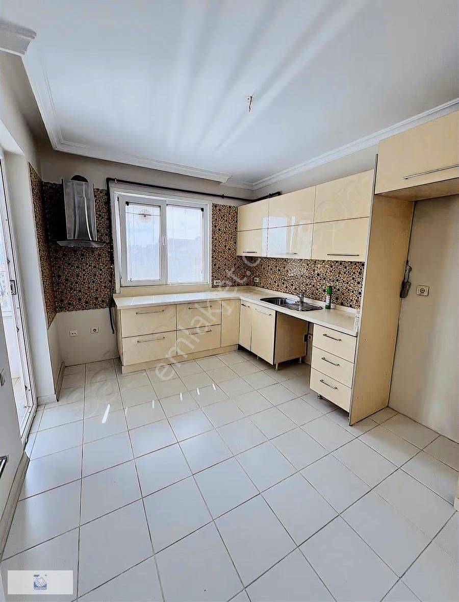 Esenkent Yasemin Evleri Merkezi Konum 3+1 Tadilatlı Daire - Görsel 6