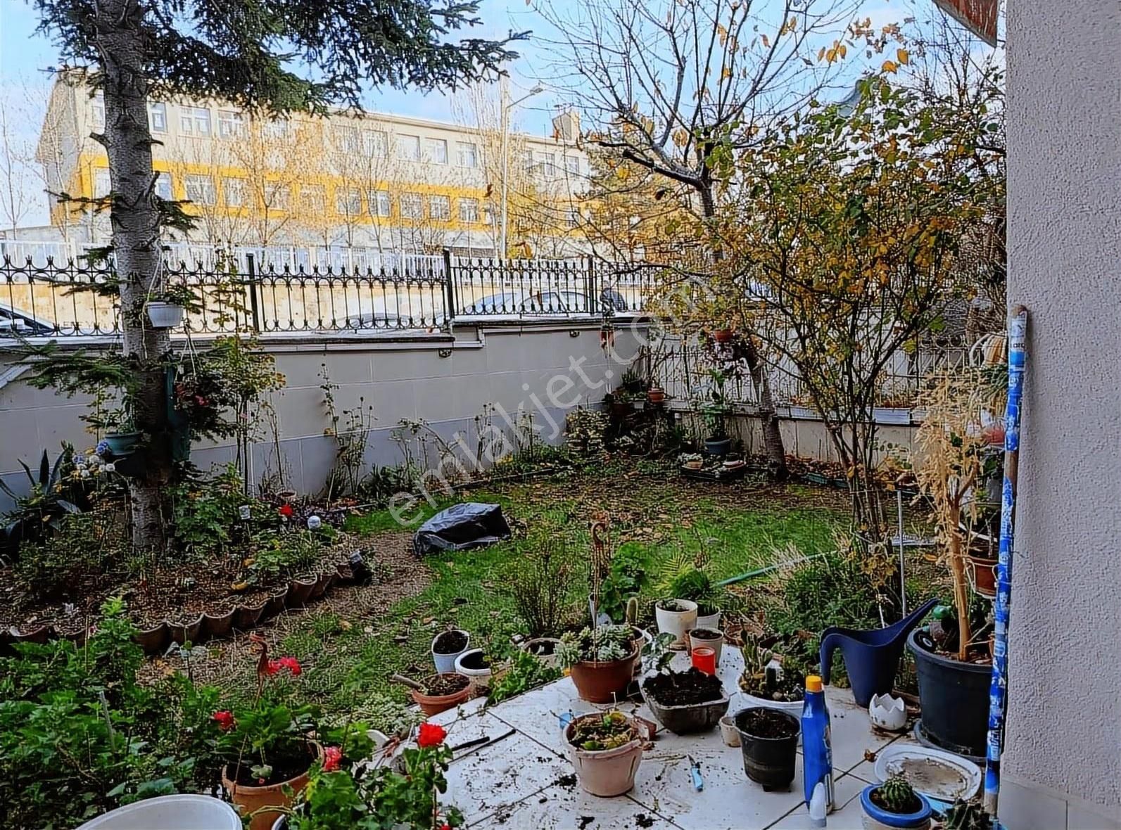 Batıkent İlkyerleşim Köklü 1 Sitesi Satılık Müstakil Villa - Görsel 26