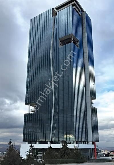 Yıldız Kule'de 20. Katta Full Donanımlı 2+1 Satılık Ofis