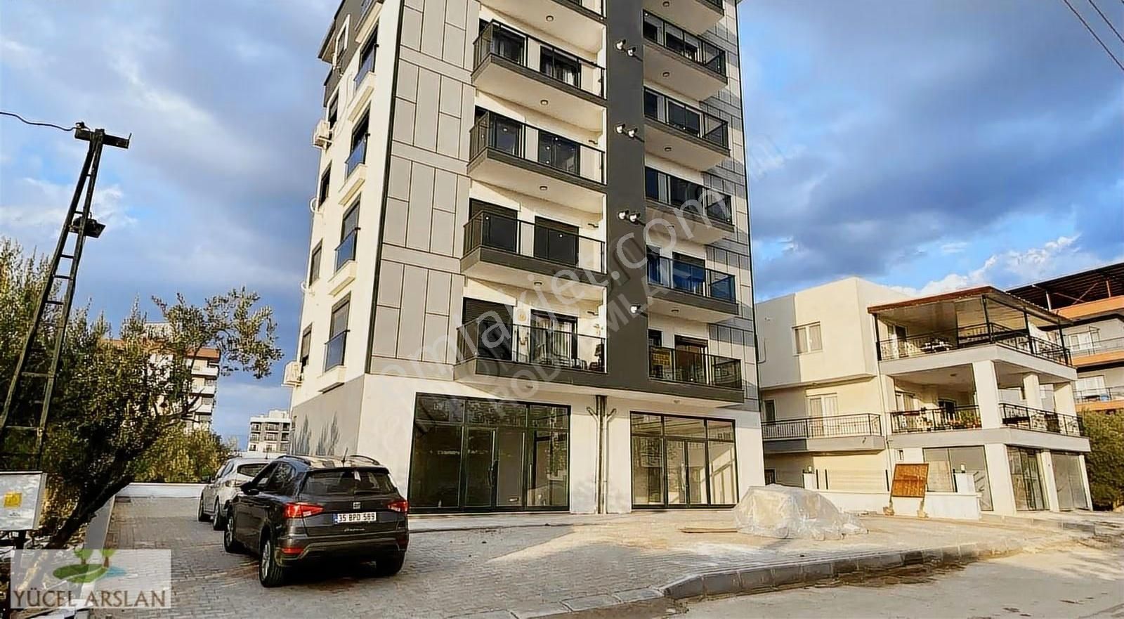 Çiğli Harmandalı Satılık 96m² Sıfır Dükkan İç Bölmeli Fırsat!!