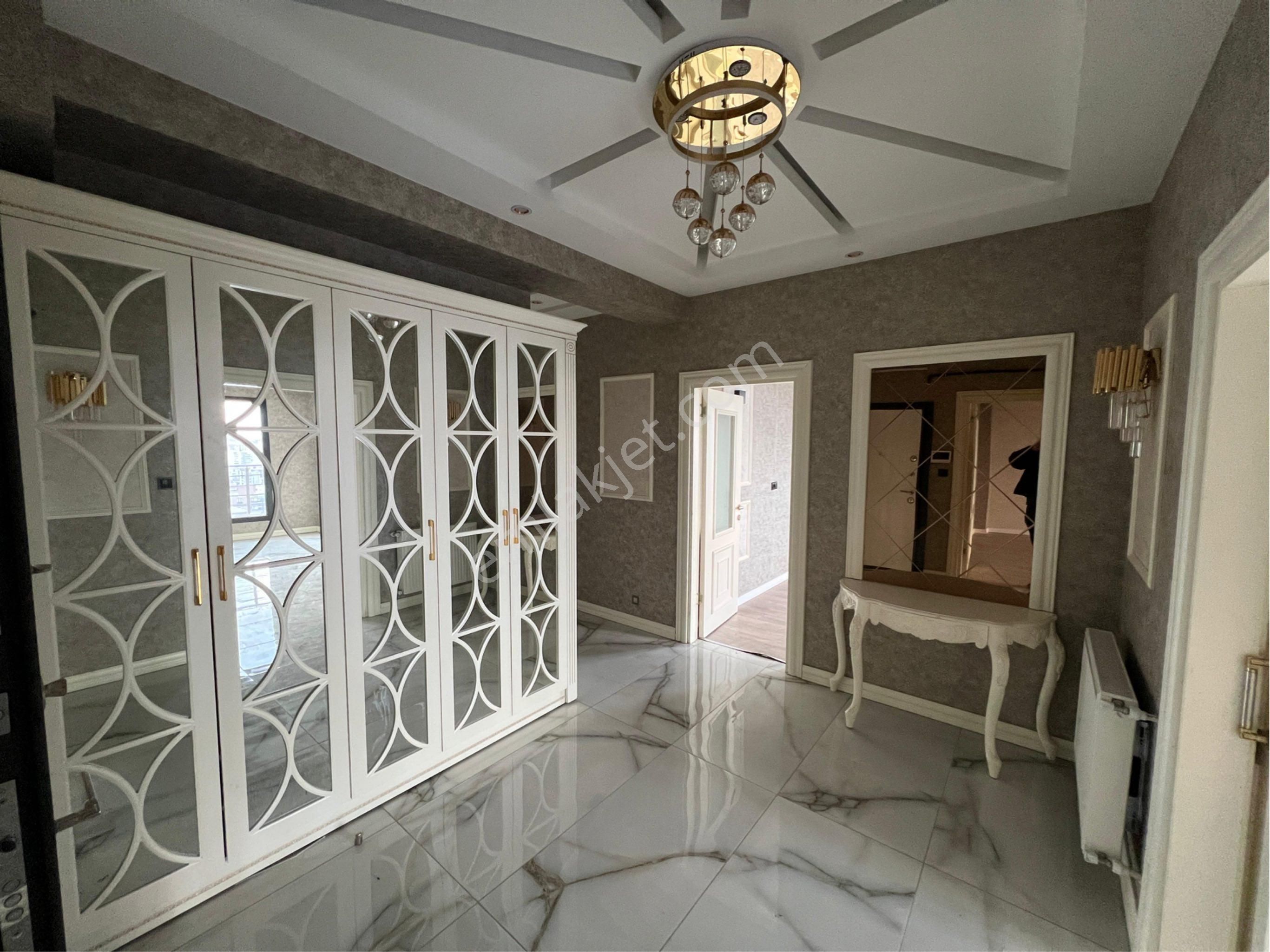 Jettir’den Karaköprü 2~ 35 De Satılık Cadde Üzerinde 4+1 Daire Ara Kat - Görsel 25