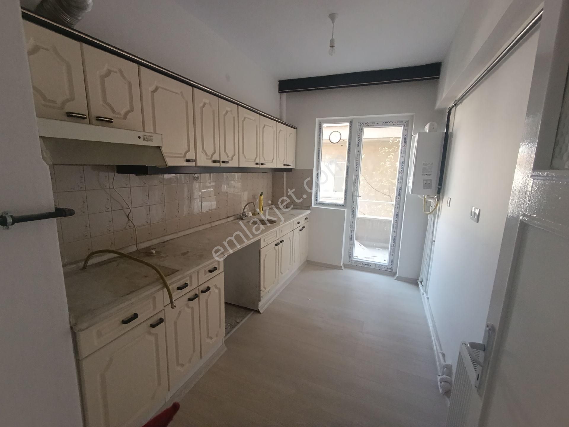 Dikimevi Kalp Hastanesinin Yanında Kiralık 3 + 1 - Görsel 14