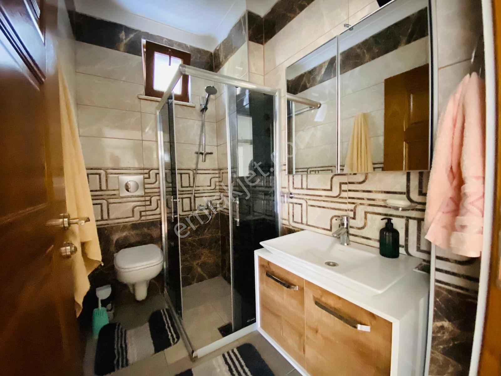 Küçükkuyu Satılık Havuzlu Sitede Bahçeli Masrafsız Daire - Görsel 26