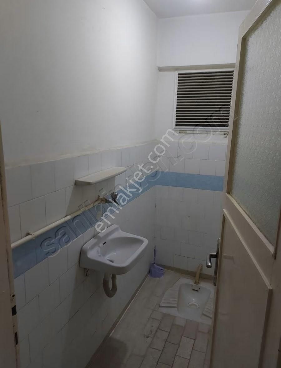 Antant Emlaktan İstiklal Caddesinde Sahile 100 M Mesafede - Görsel 2