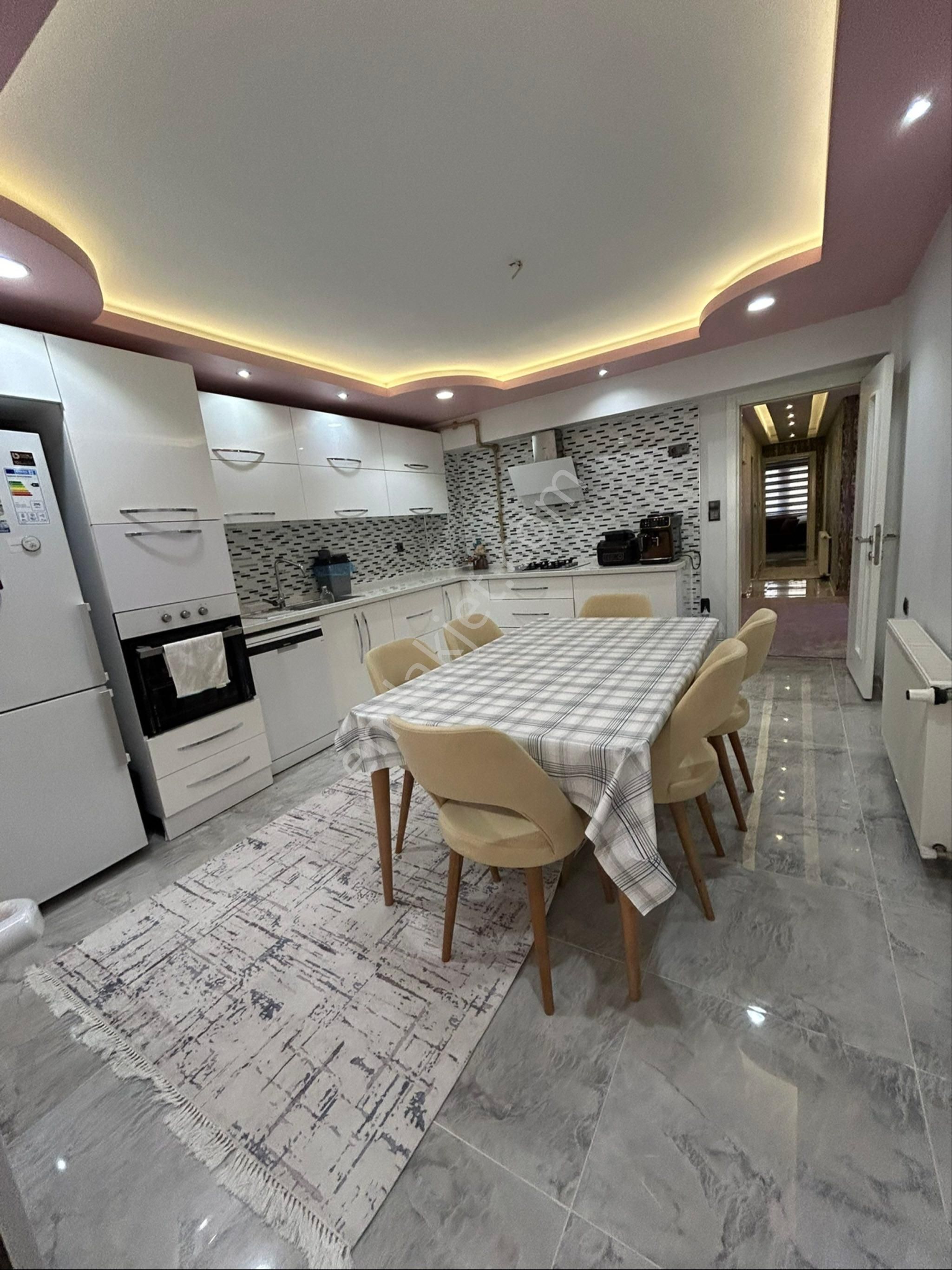 Geniş Daire Giyinme Odalı Ebeveyn Banyolu - Görsel 9