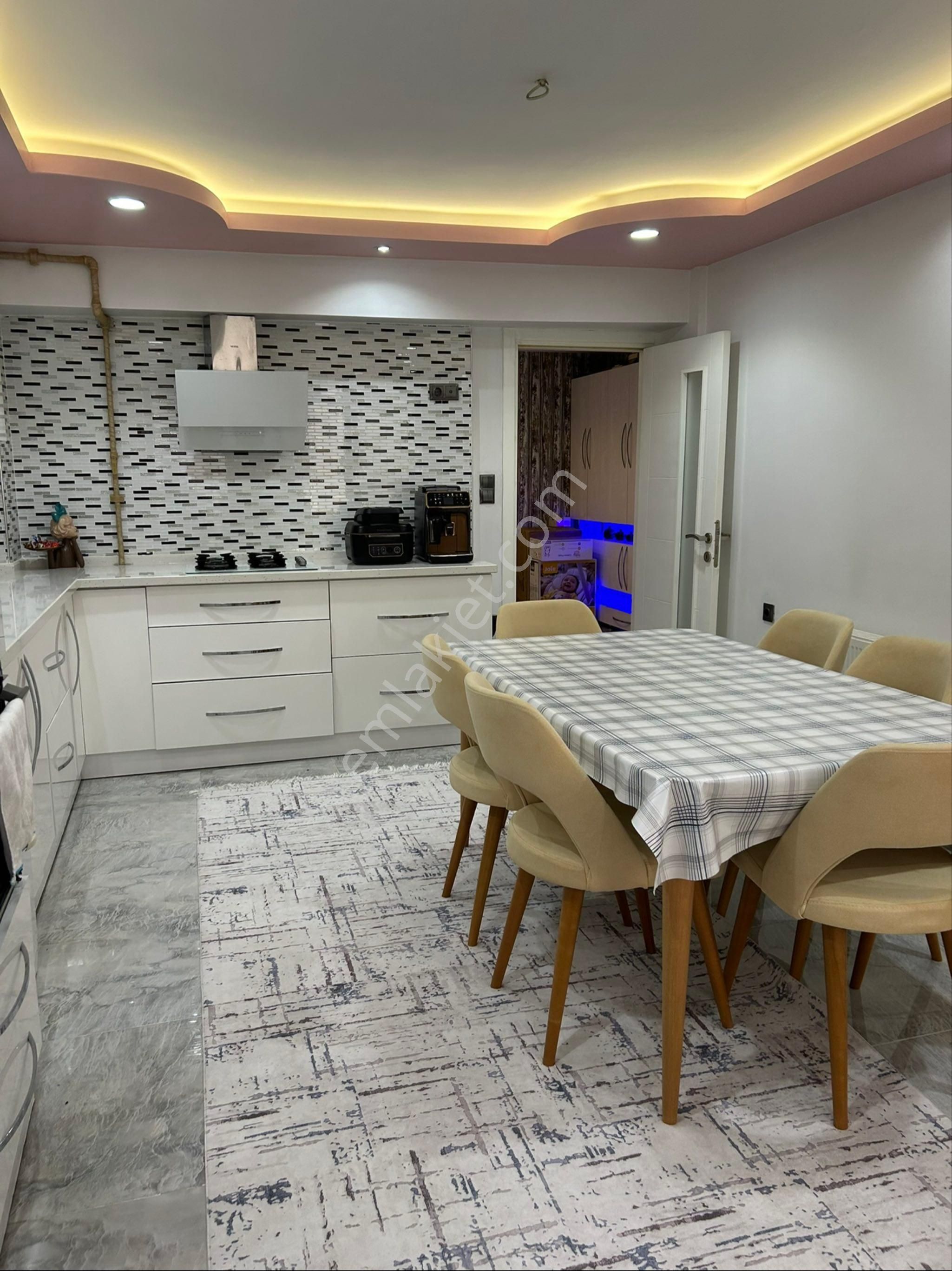 Geniş Daire Giyinme Odalı Ebeveyn Banyolu - Görsel 5