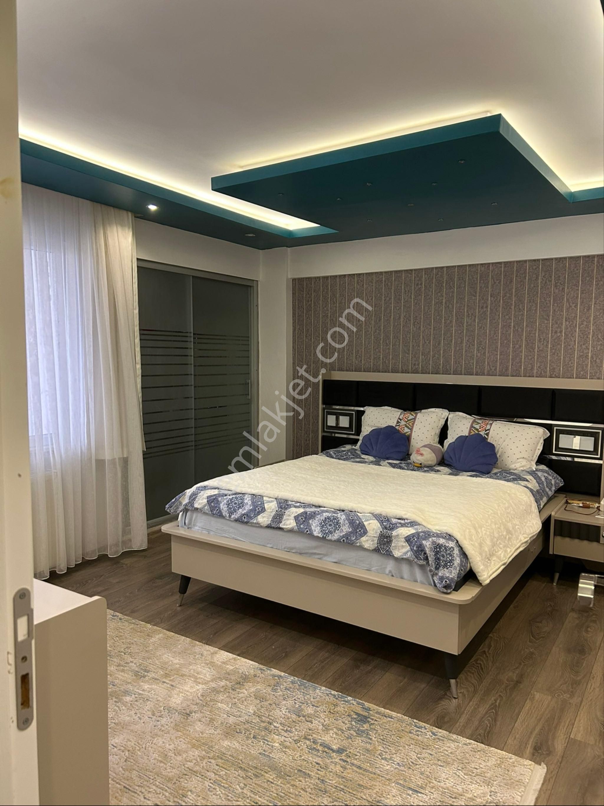 Geniş Daire Giyinme Odalı Ebeveyn Banyolu - Görsel 14