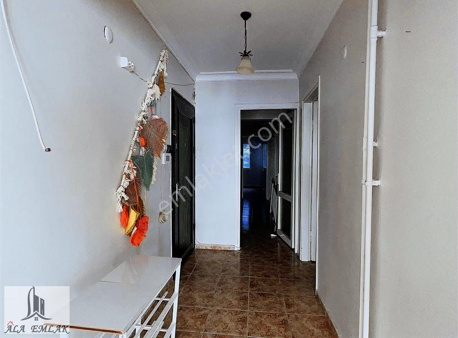 İnönü Caddesinde 3+1 Asansörlü Otoparklı Satılık Geniş Daire - Görsel 2