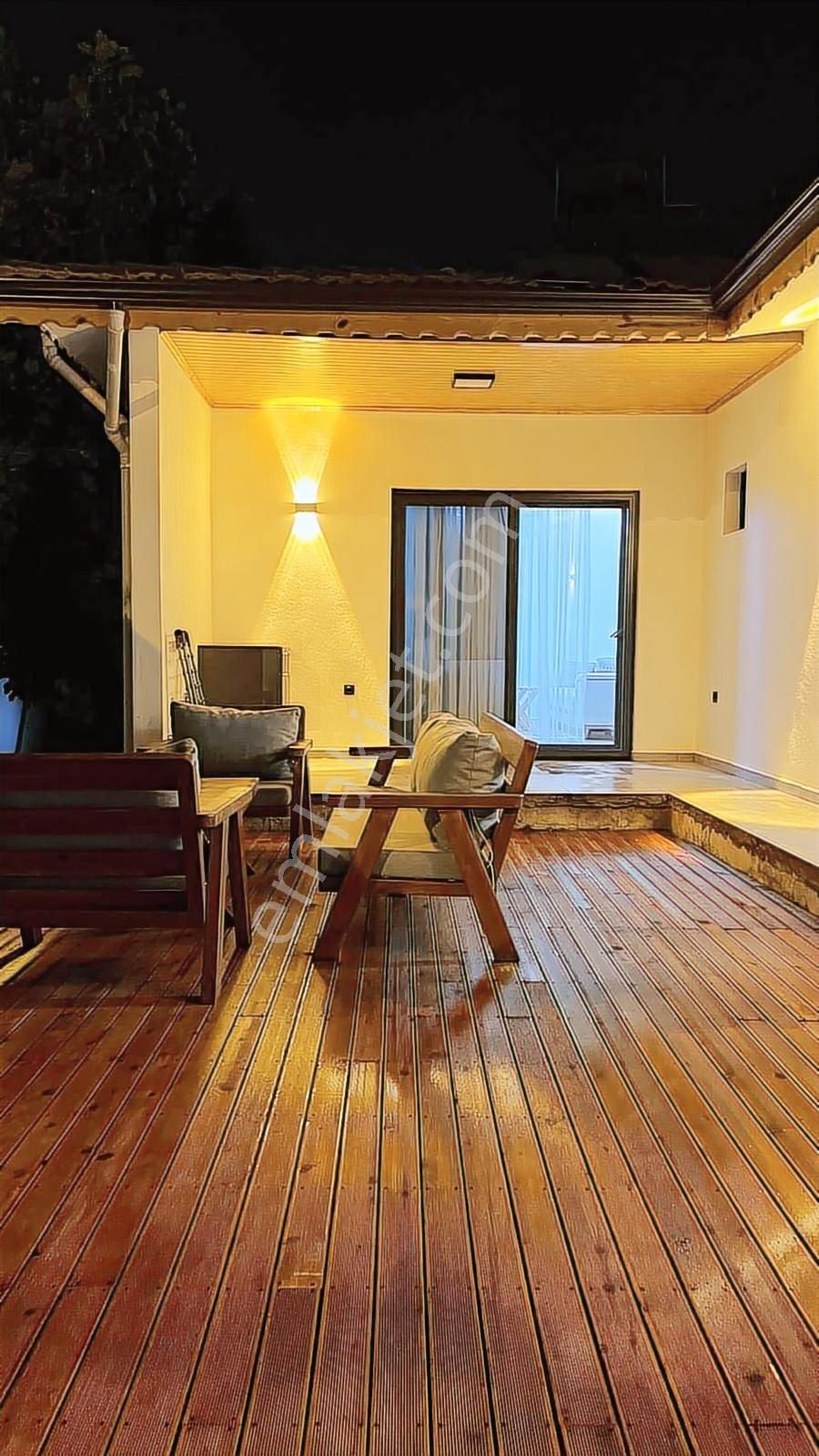 Cami Mahallesinde Uzun Dönem Kiralık Eşyalı 2+1 Villa - Görsel 25