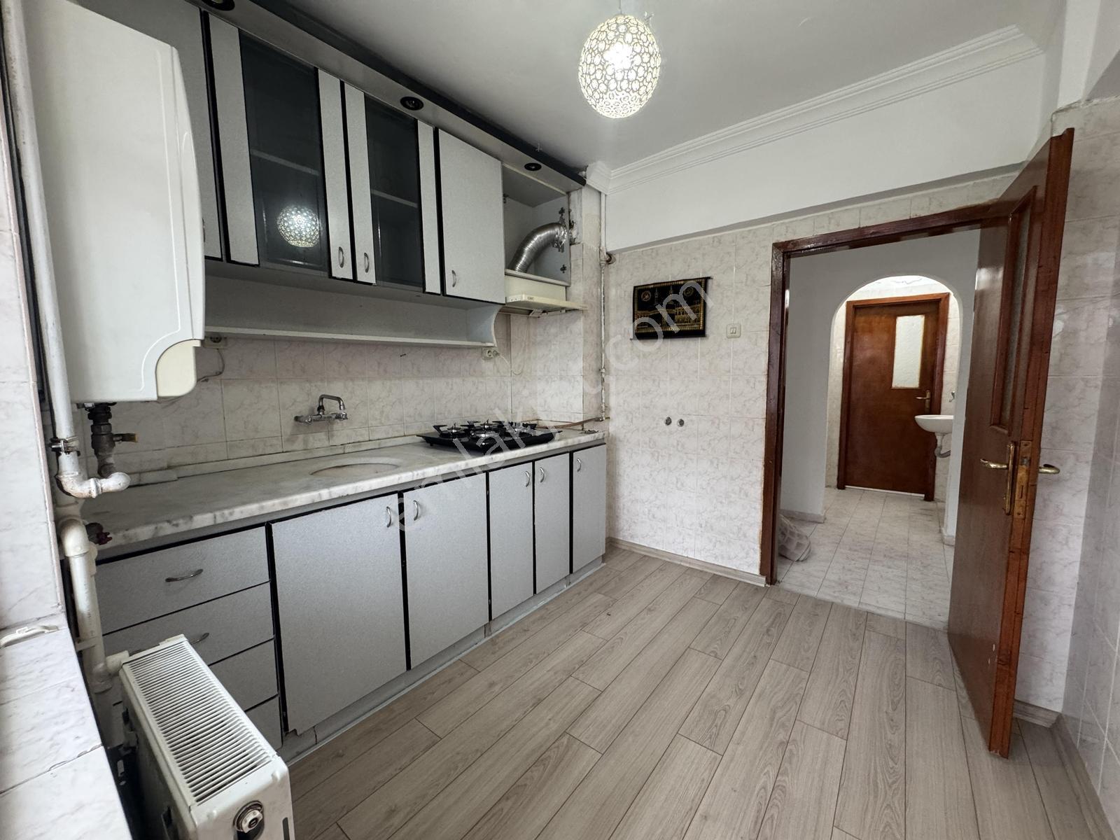 İmir Emlak'tan 3+1 120m2 1.kat Mimar Sinan Mah - Görsel 12