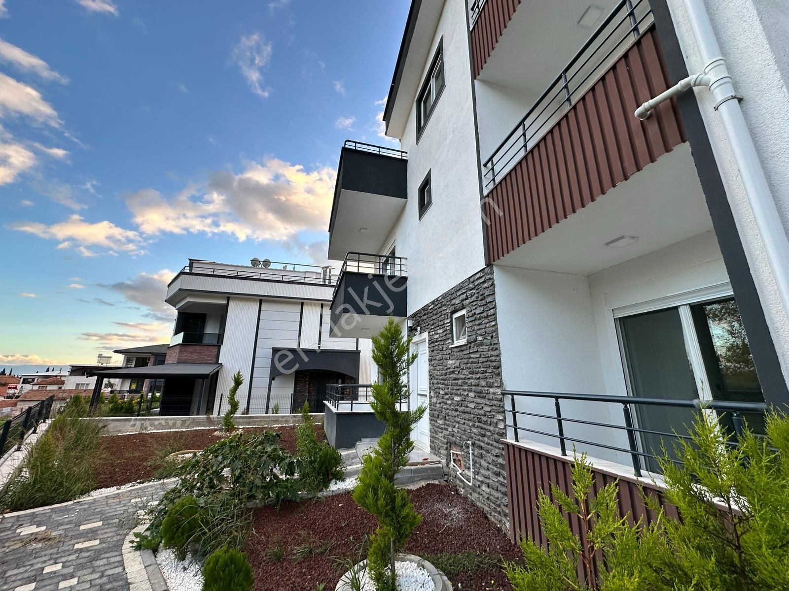 ▀▄mera Emlaktan Güre Köyünde Sıfır 5+1 Maliyetine Emsalsiz Villa - Görsel 32