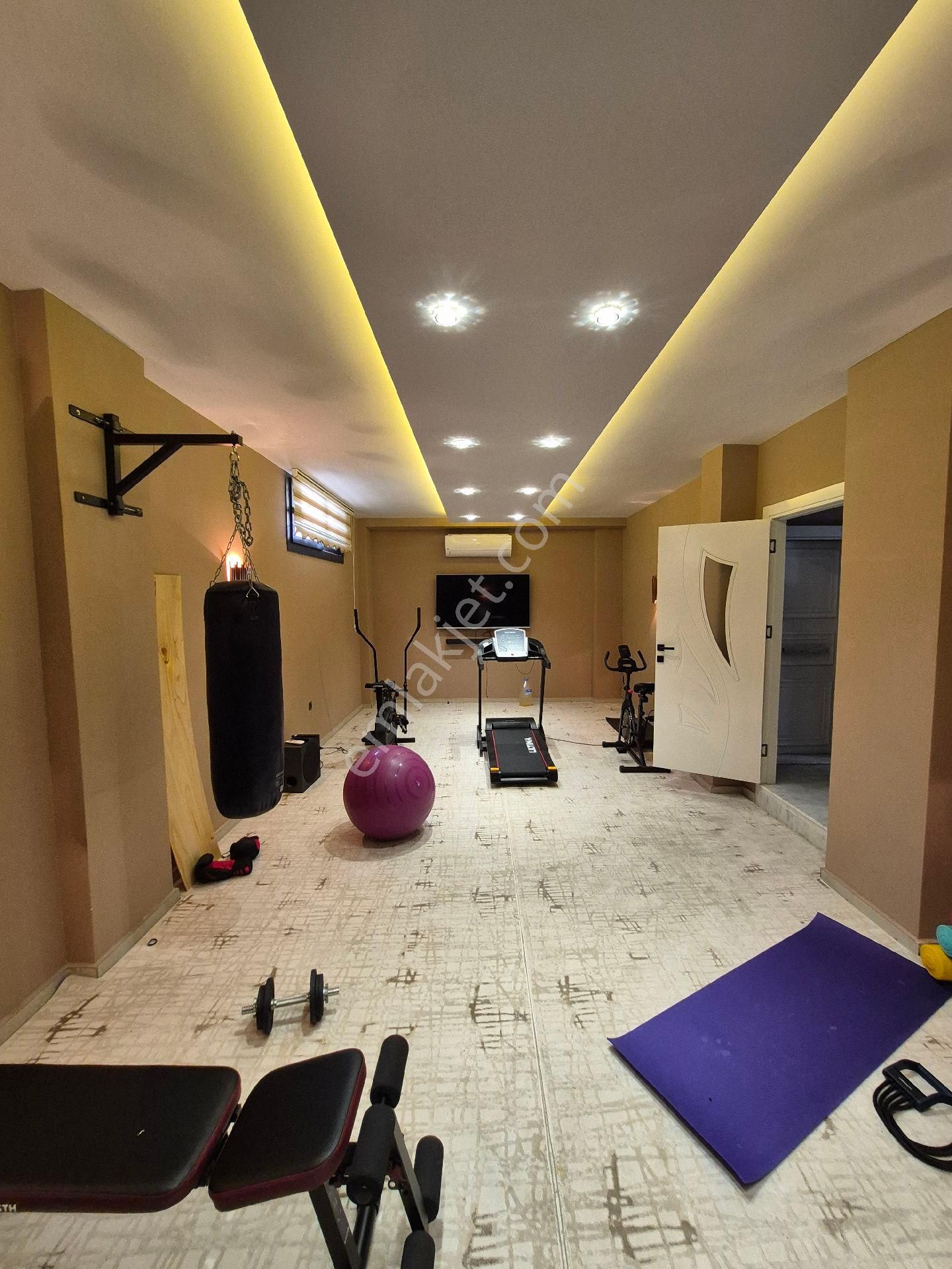 Çarkıparede 8+1 Triblex Eşyalı Villamız Satılıktır - Görsel 9