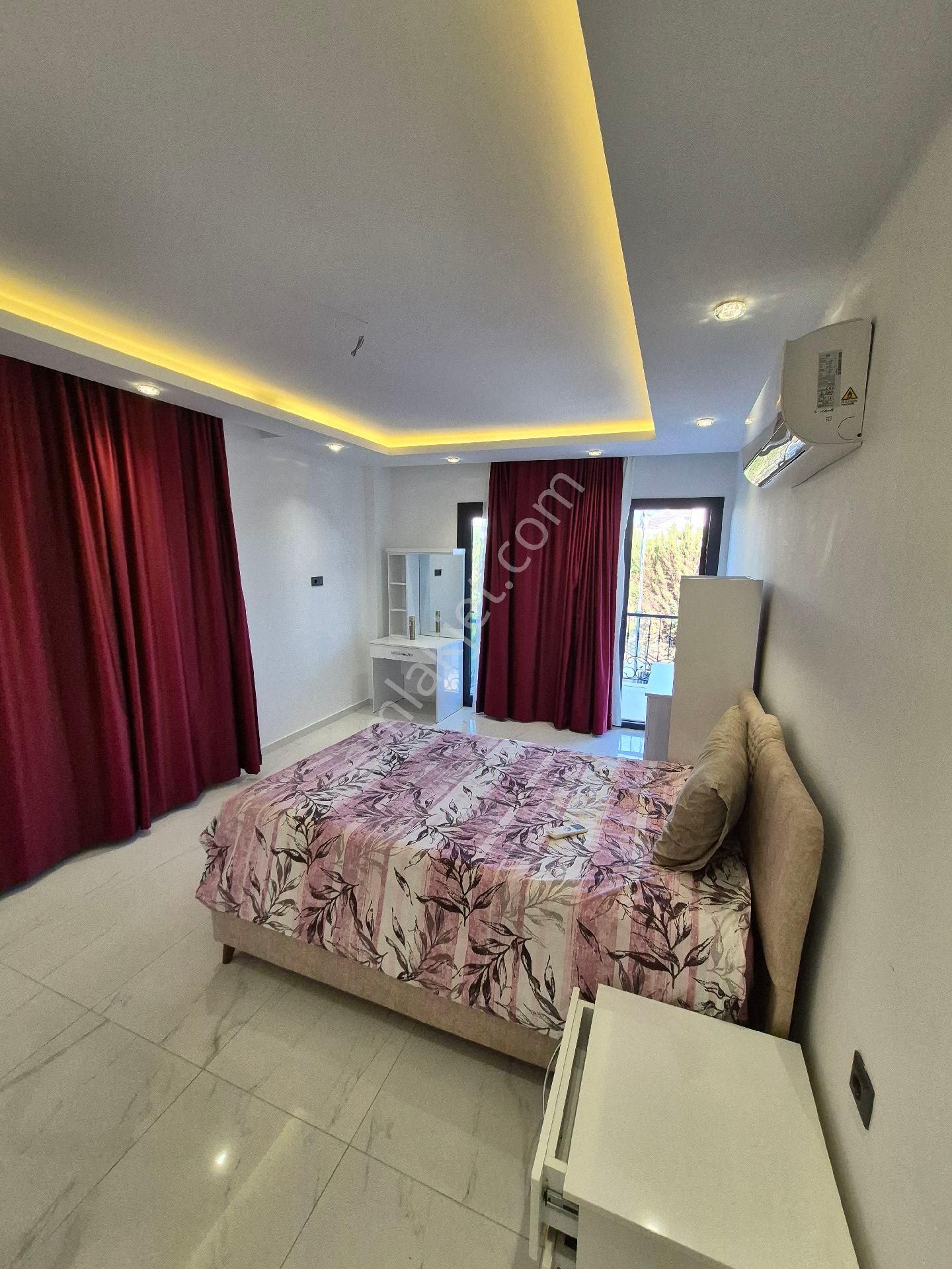 Çarkıparede 8+1 Triblex Eşyalı Villamız Satılıktır - Görsel 24