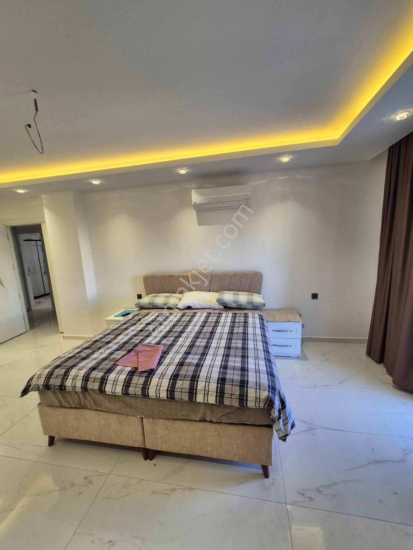 Çarkıparede 8+1 Triblex Eşyalı Villamız Satılıktır - Görsel 20