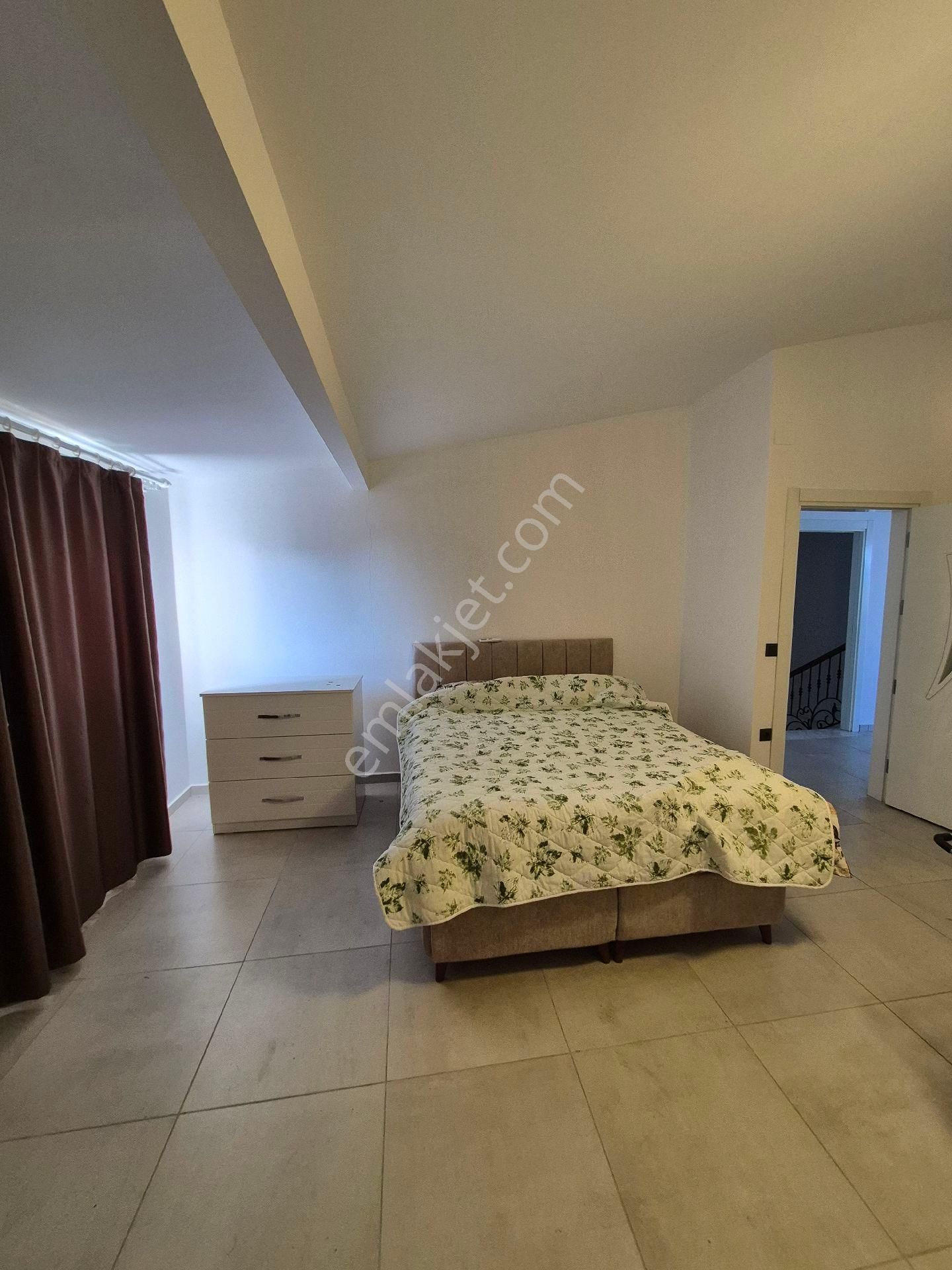 Çarkıparede 8+1 Triblex Eşyalı Villamız Satılıktır - Görsel 28