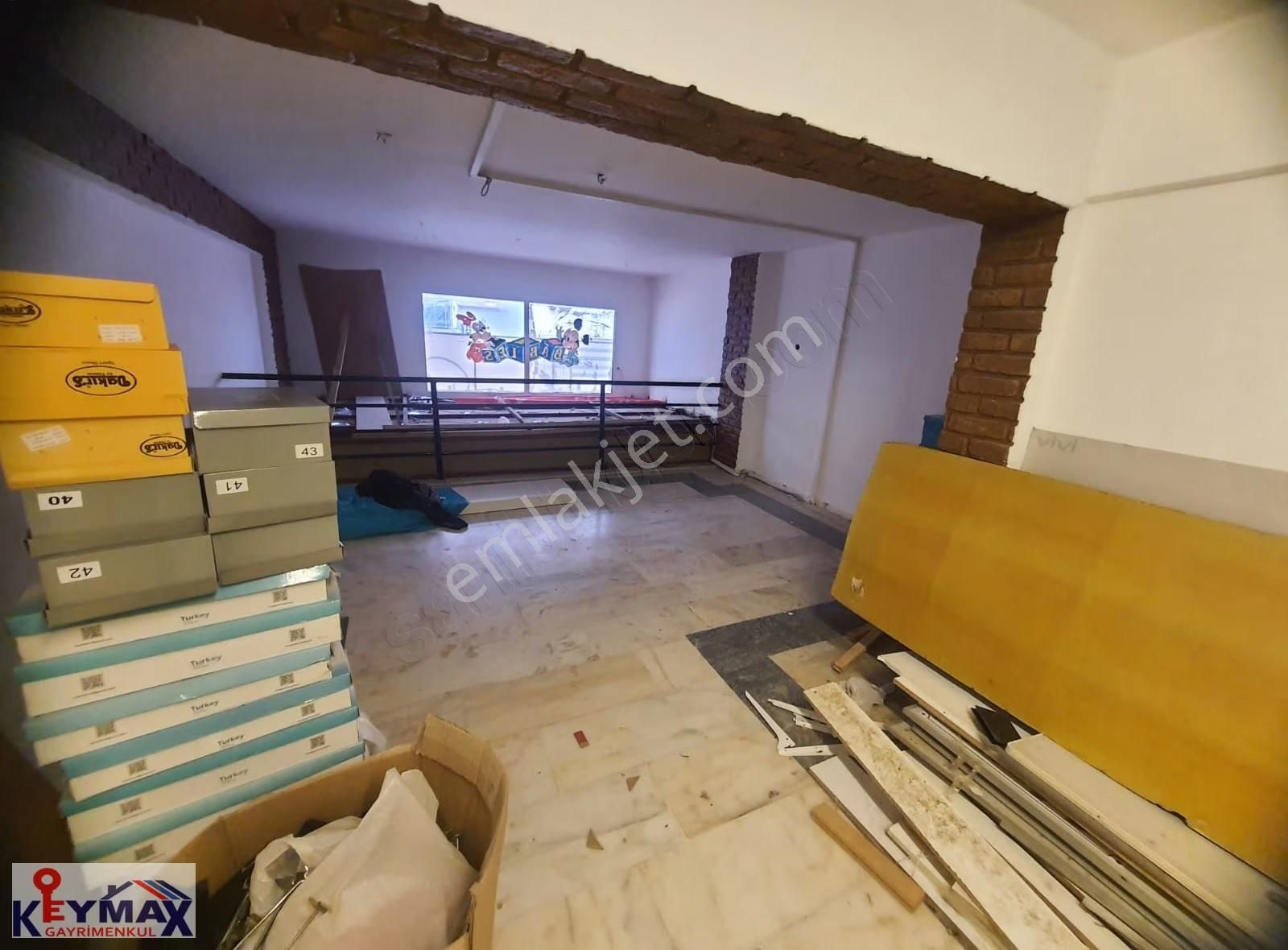 K.yaka Çarşıda 6 Metre Cepheli Batar Katlı Satılık 250m2 Dükkan - Görsel 8