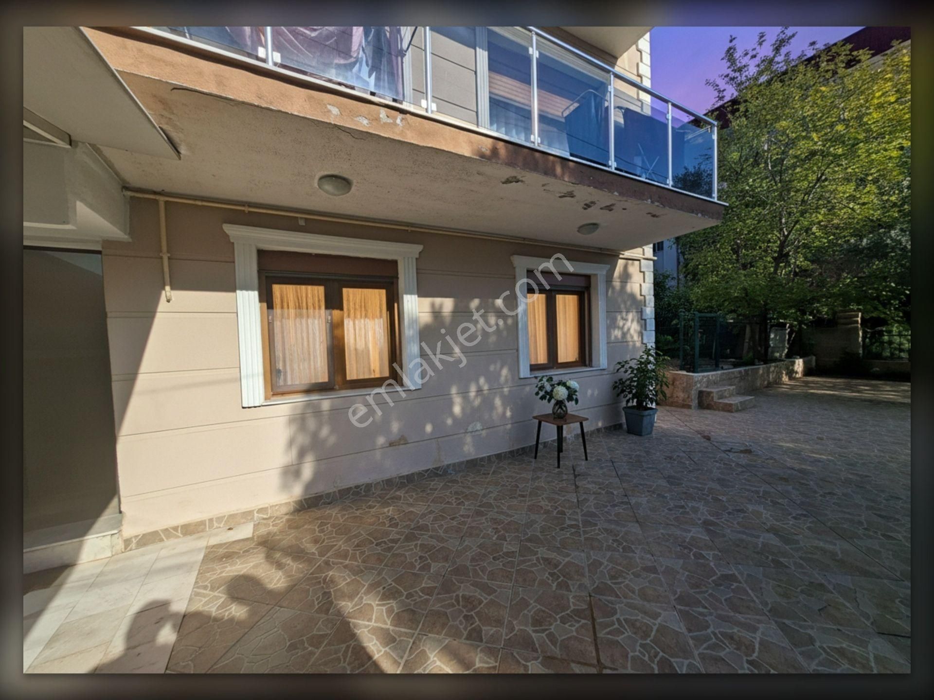 Kw Cobans'tan Atatürk'te 1+1 Huzur Dolu Aile Apartmanında Kiralık Daire! - Görsel 13