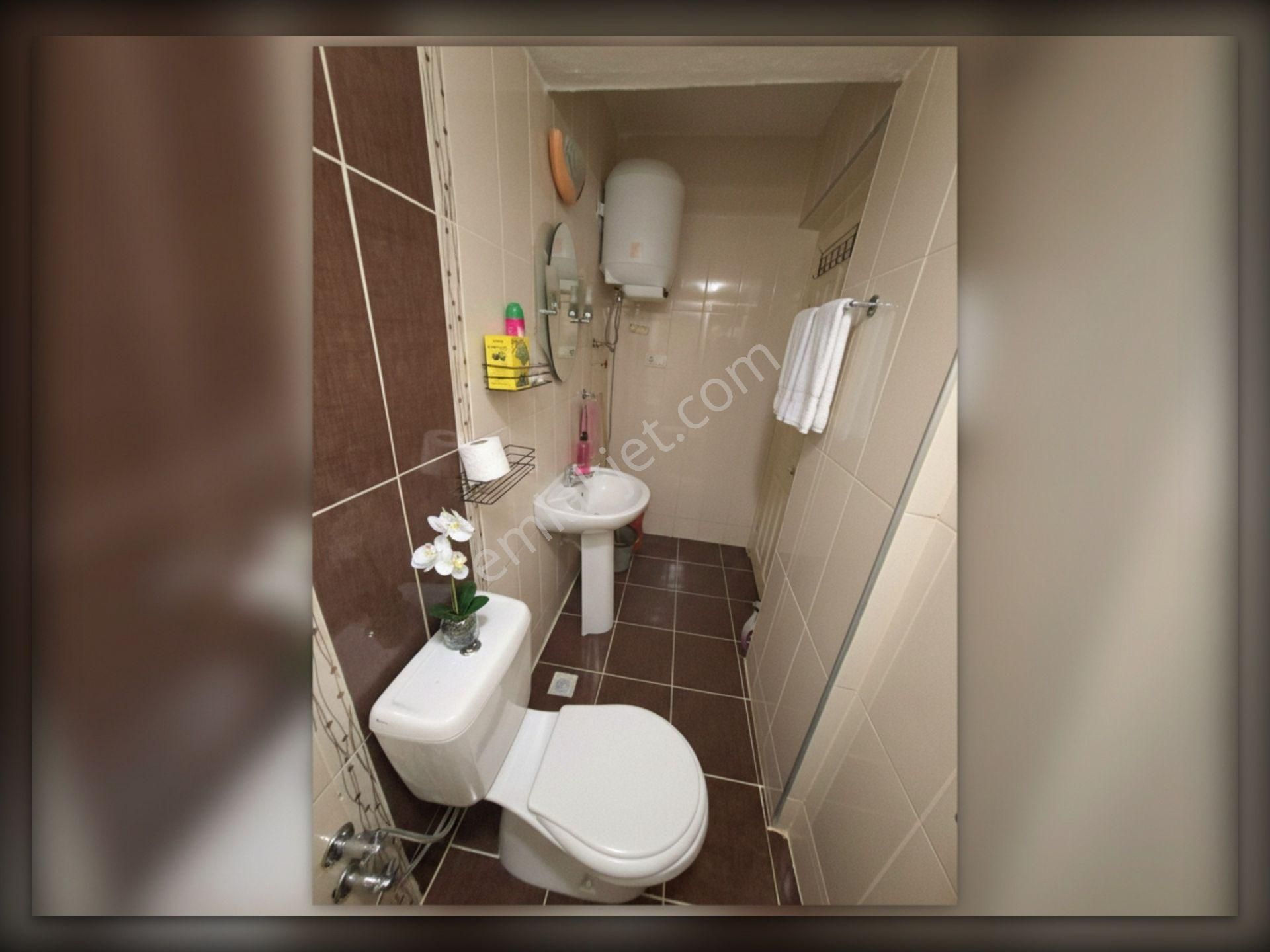 Kw Cobans'tan Atatürk'te 1+1 Huzur Dolu Aile Apartmanında Kiralık Daire! - Görsel 12