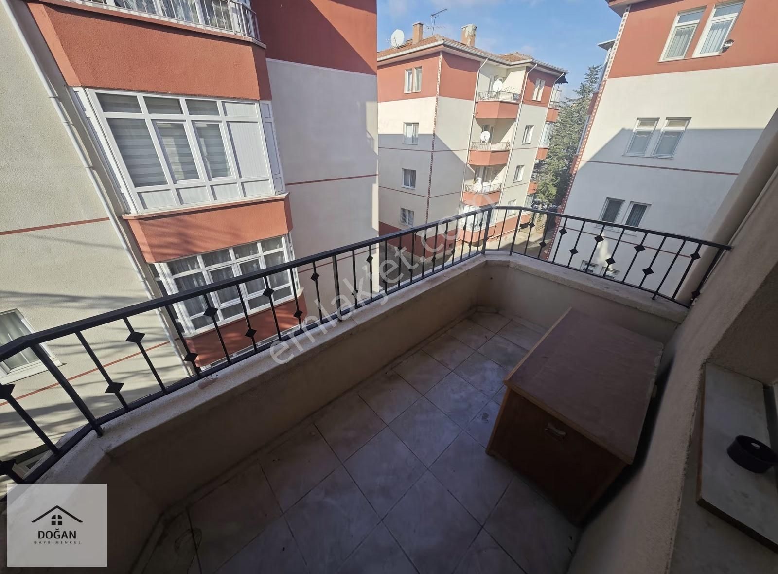 Sincan Ahi Evran'da Ara Katta Yapılı 3+1 Kiralık Geniş Daire - Görsel 3