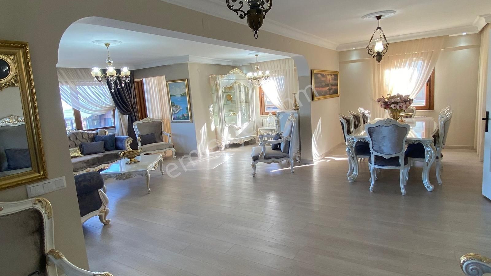 Üsküdar K. Çamlıca Kapanmaz Manzaralı Satılık Dubleks Villa - Görsel 16