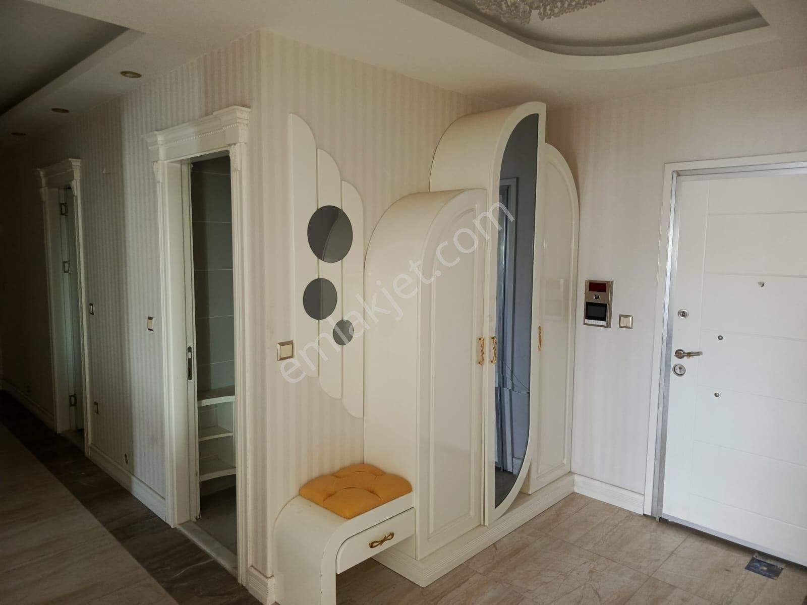 Üstünkent'ten Merkezi Lokasyonda 4+1 Satılık Daire - Görsel 2