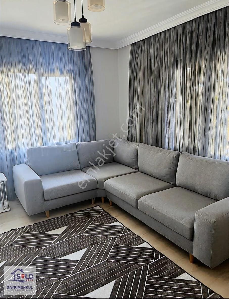 Urla / Özbek' Te Kiralık Şirin Köy Evi