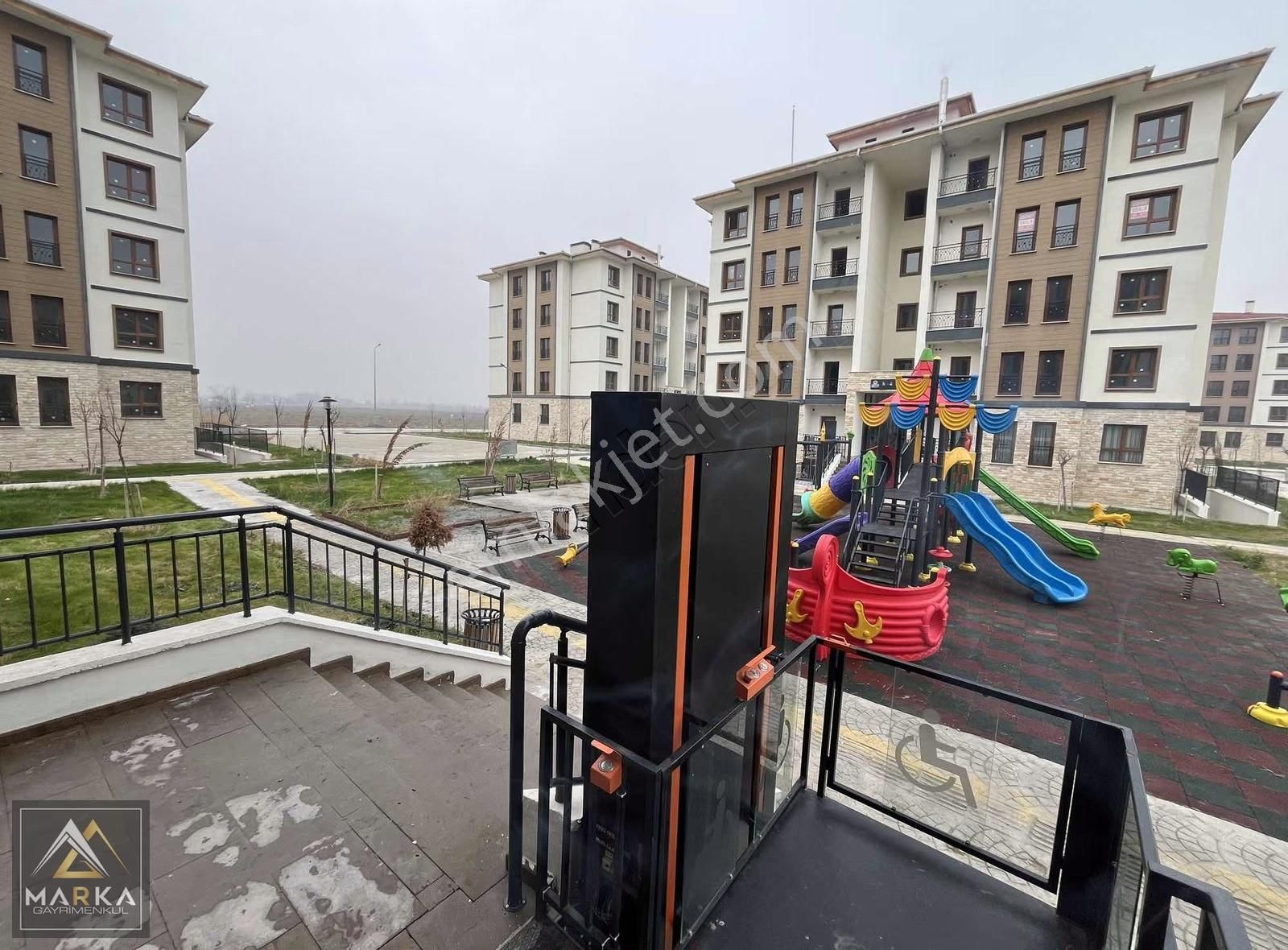 Marka'dan Bölcek Toki Konutlarında Arakat Sıfır 2+1 Daire - Görsel 2