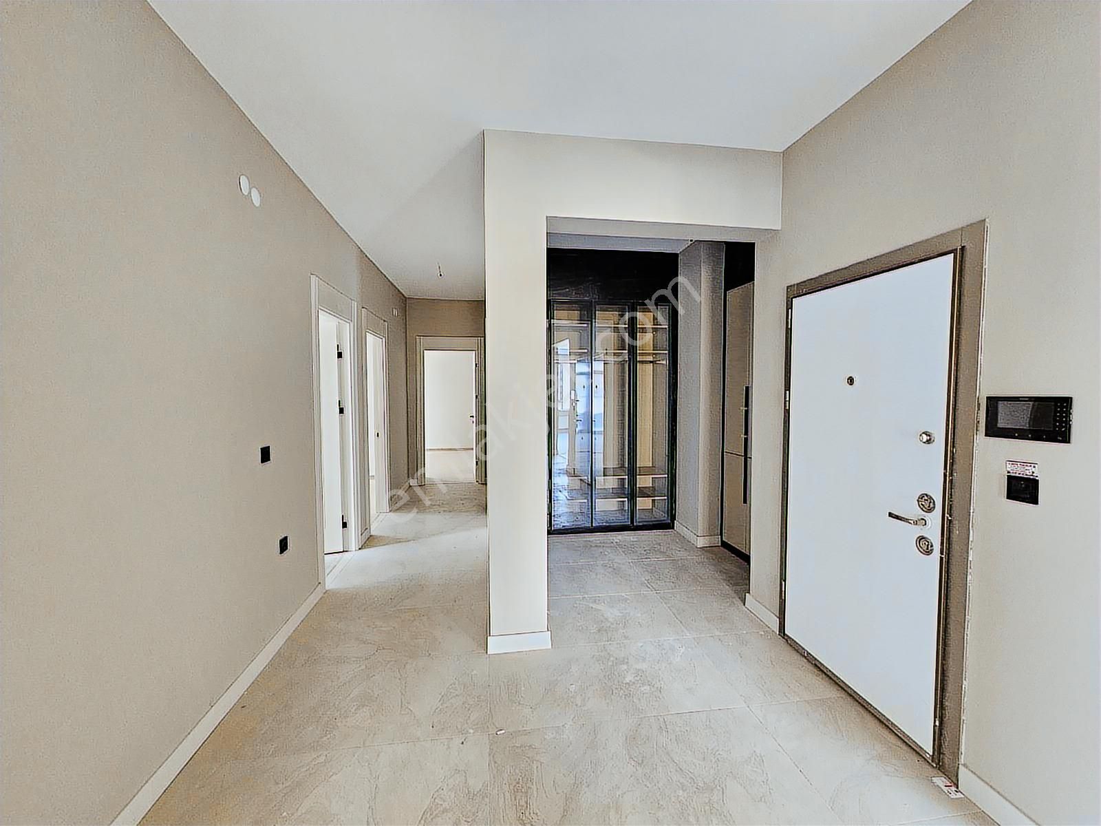 Çakırlar'da İnanılmaz Fiyata 200m2 4+1 Muhteşem Fırsat Dairesi