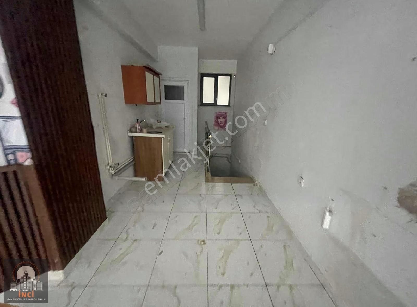 Osmanoğlu Caddesinde Kiralık Dükkan İskanlı Binada - Görsel 19