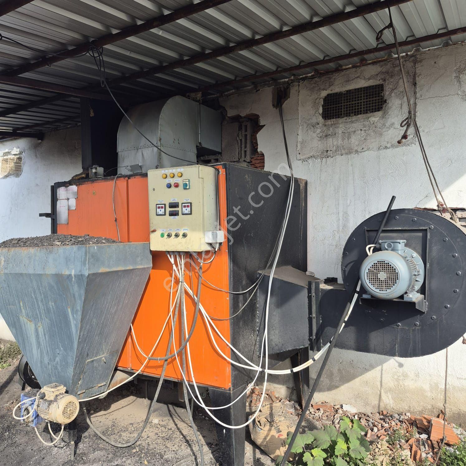 Salihli Kızılavlu'da Satılık Tavuk Çiftliği, Zeytin Ve Üzüm Bağı - Görsel 12